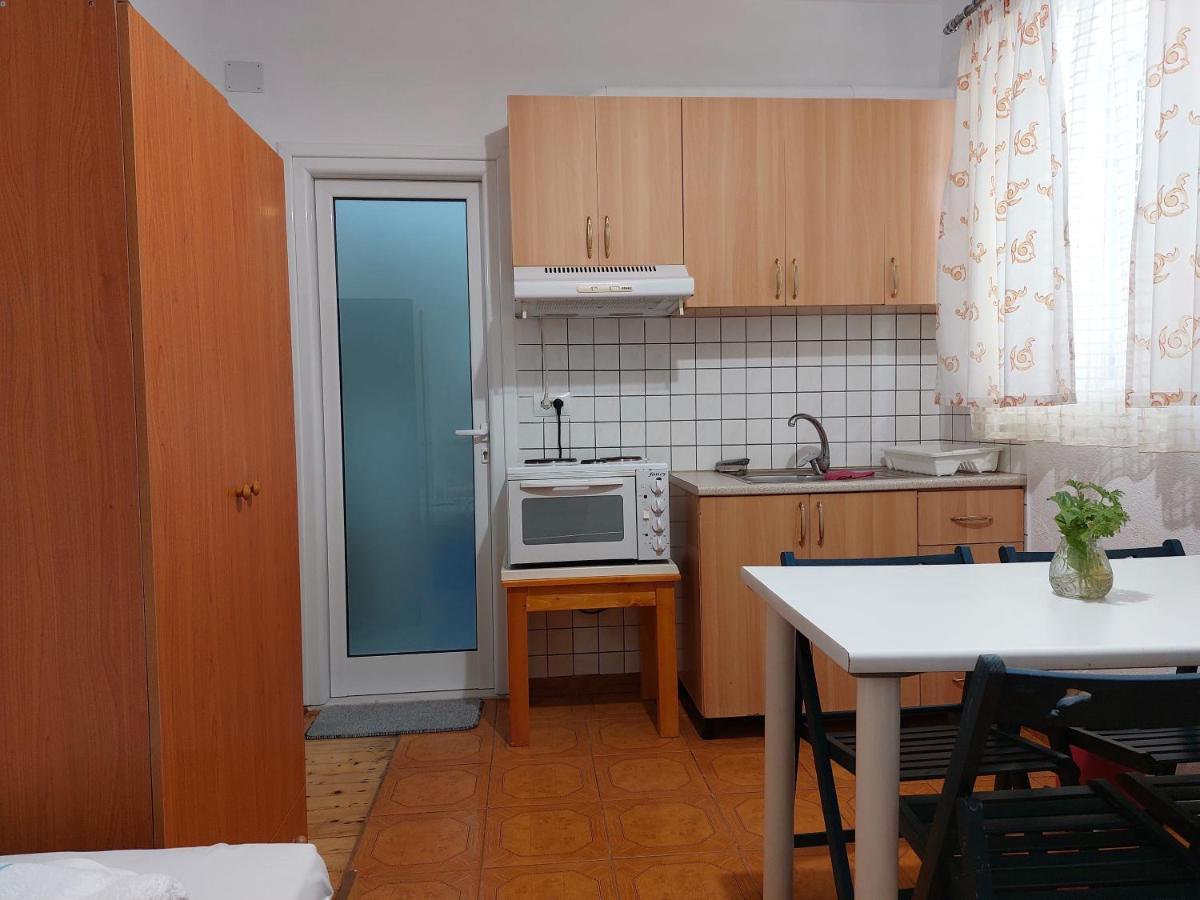 Garden Holiday Studios Химара Экстерьер фото